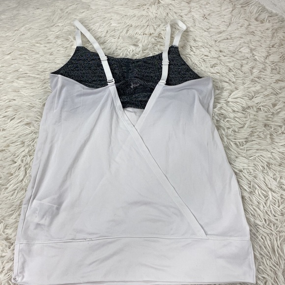 Under Armour 2in1 Tank - Picture 5 of 7
